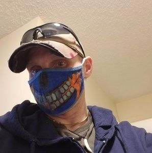 Meet your Posher, Adam